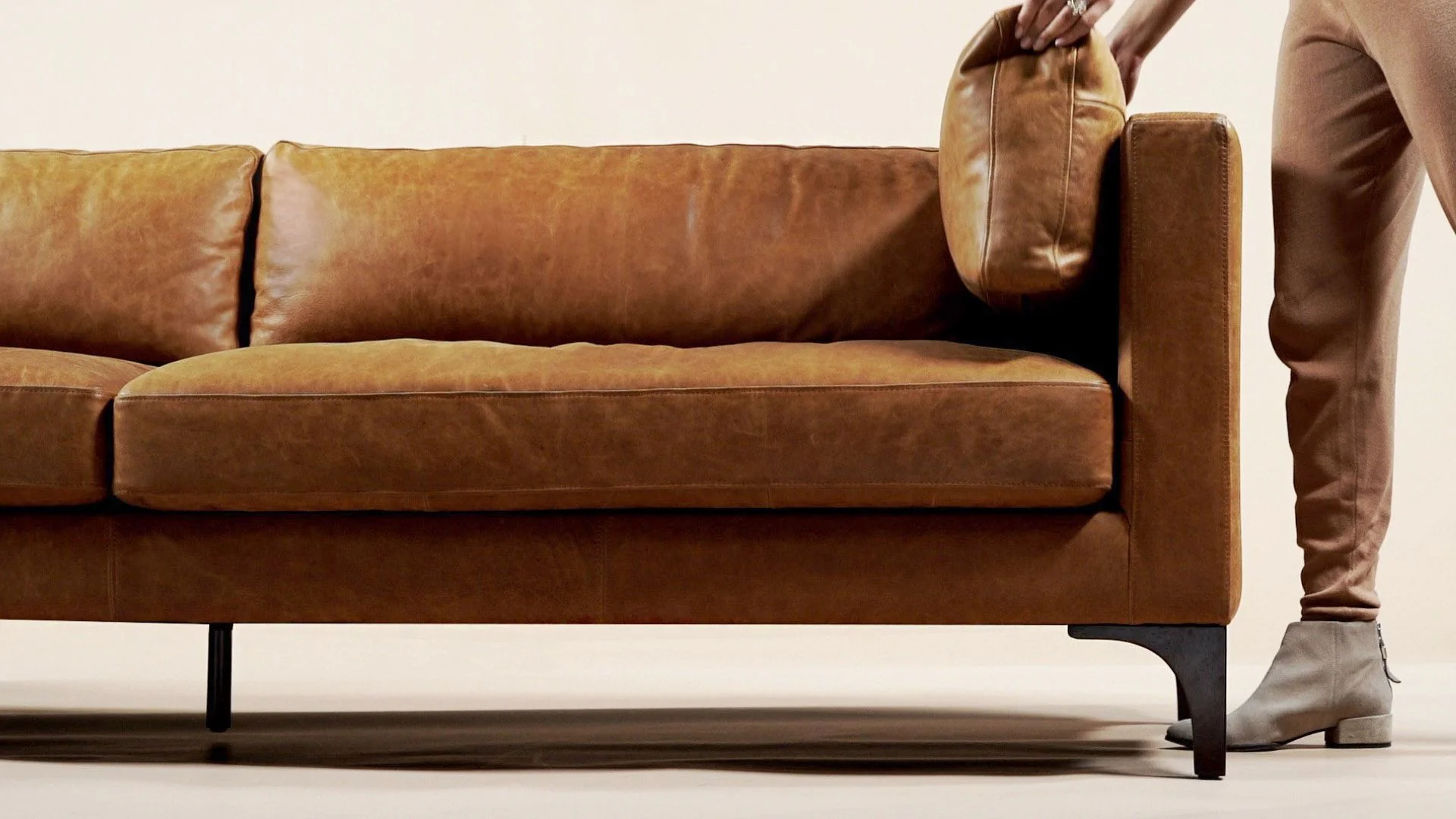 Argan Leather Sofa - Image 5