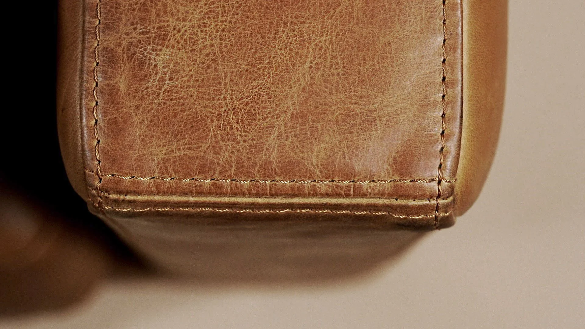 Argan Leather Sofa - Image 7