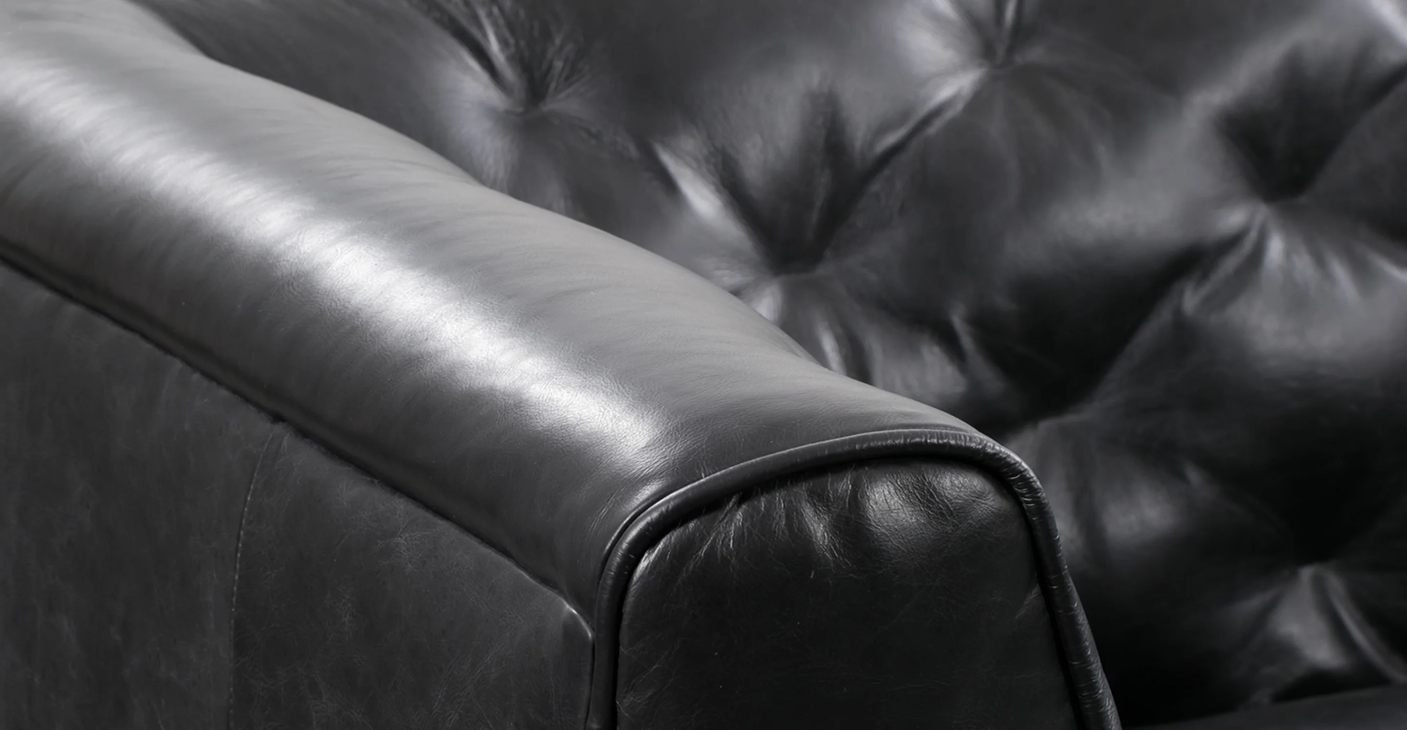 Essex Sofa - Image 30
