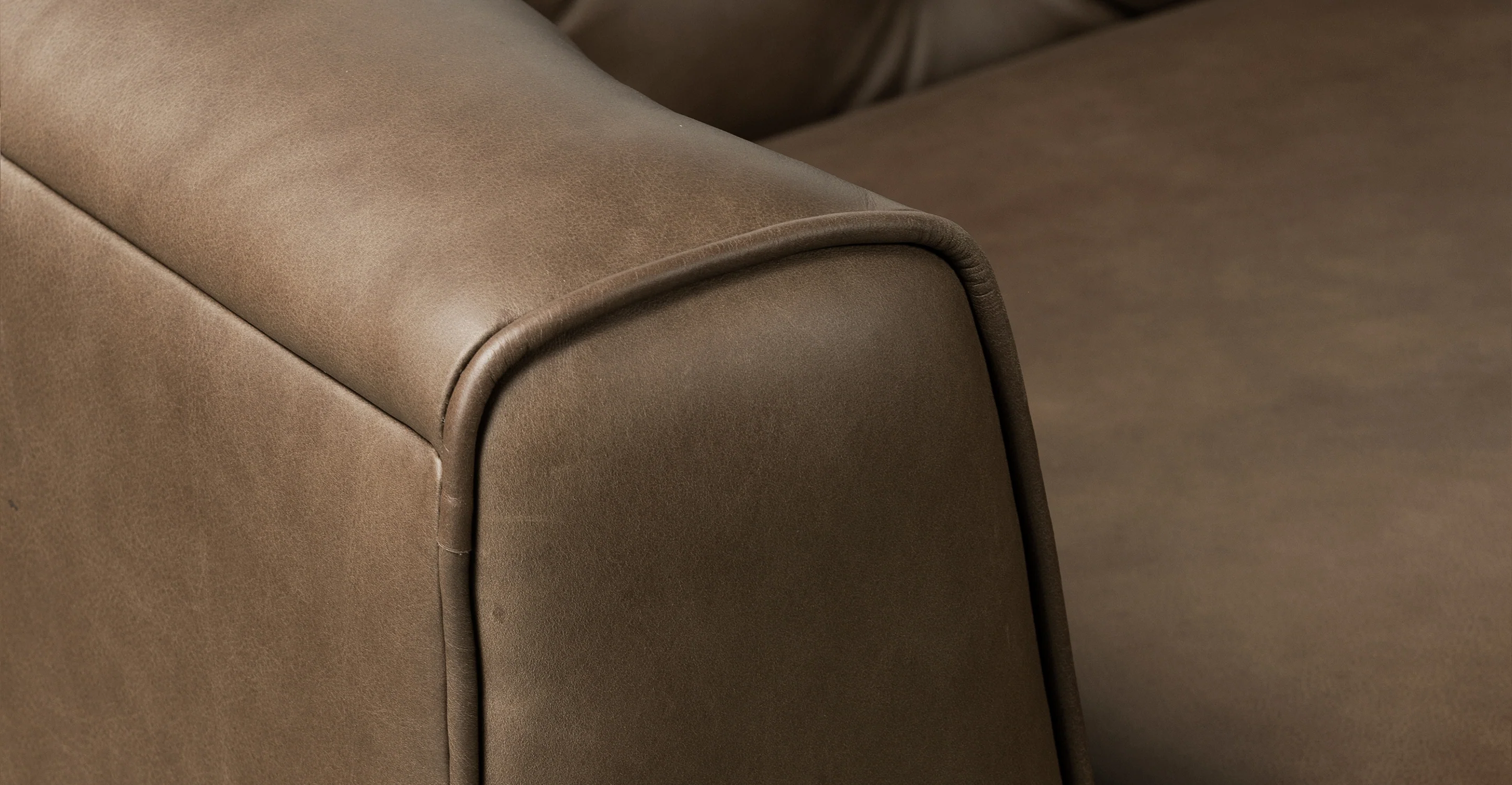 Essex Sofa - Image 64