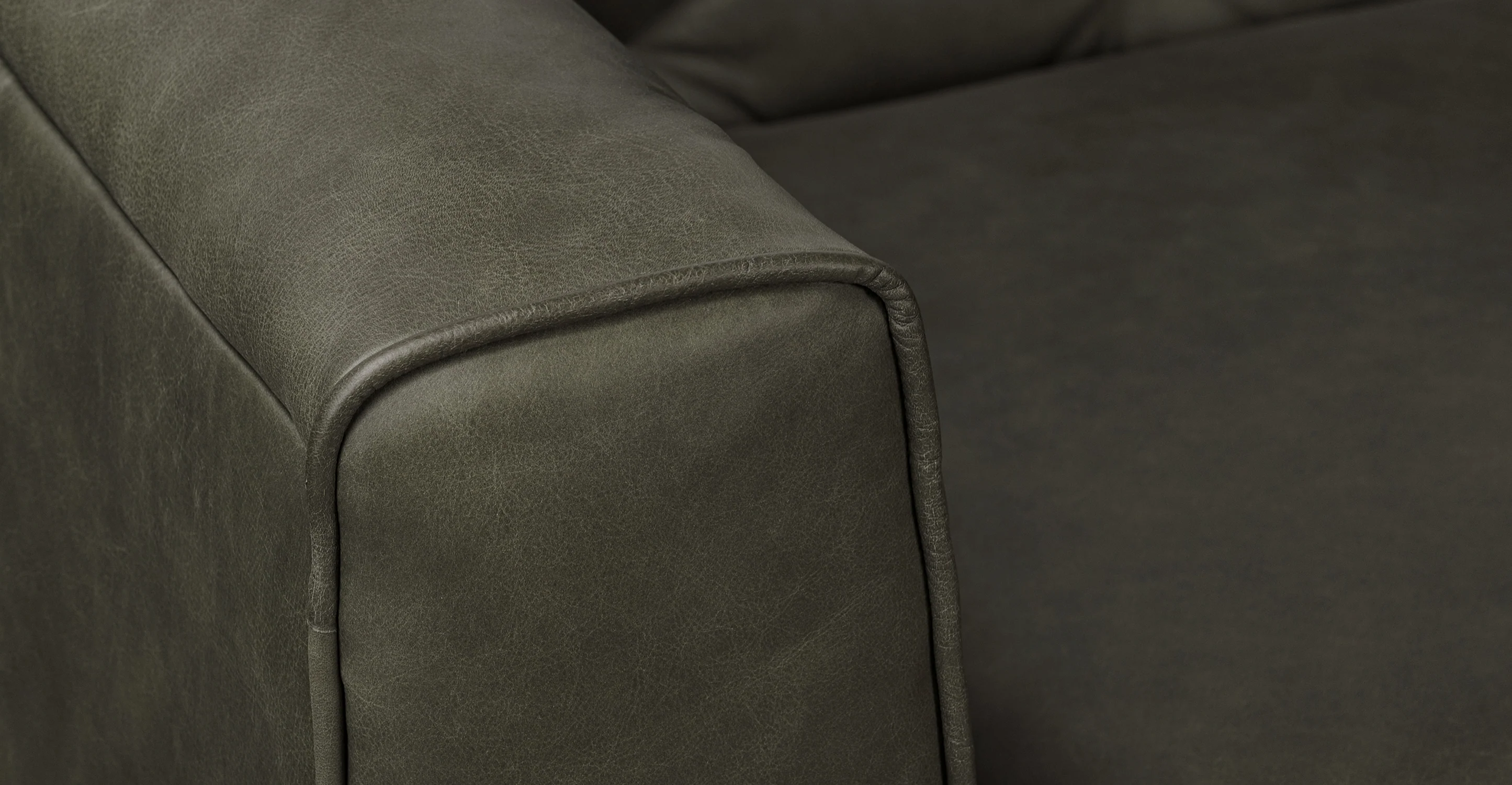 Essex Sofa - Image 81