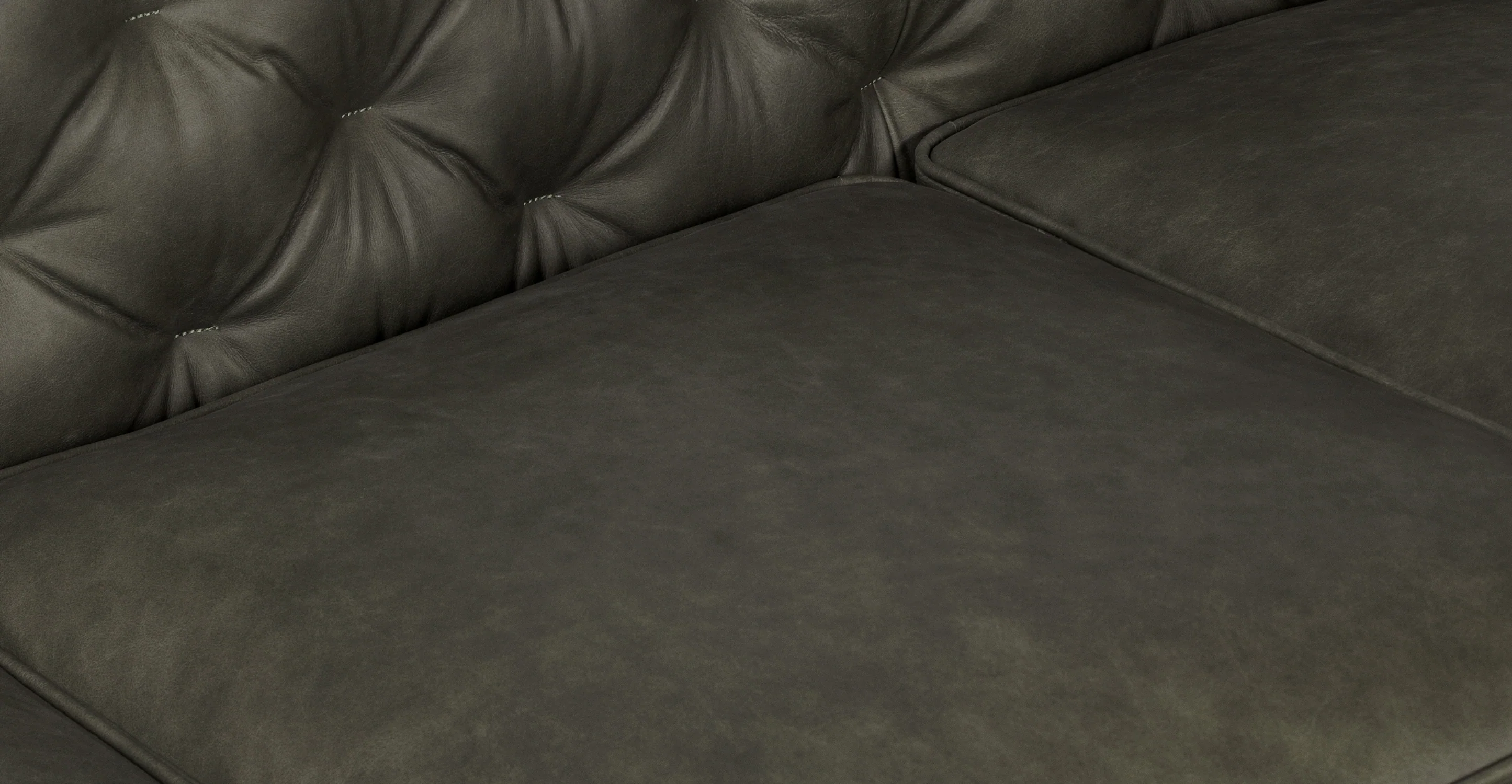 Essex Sofa - Image 82