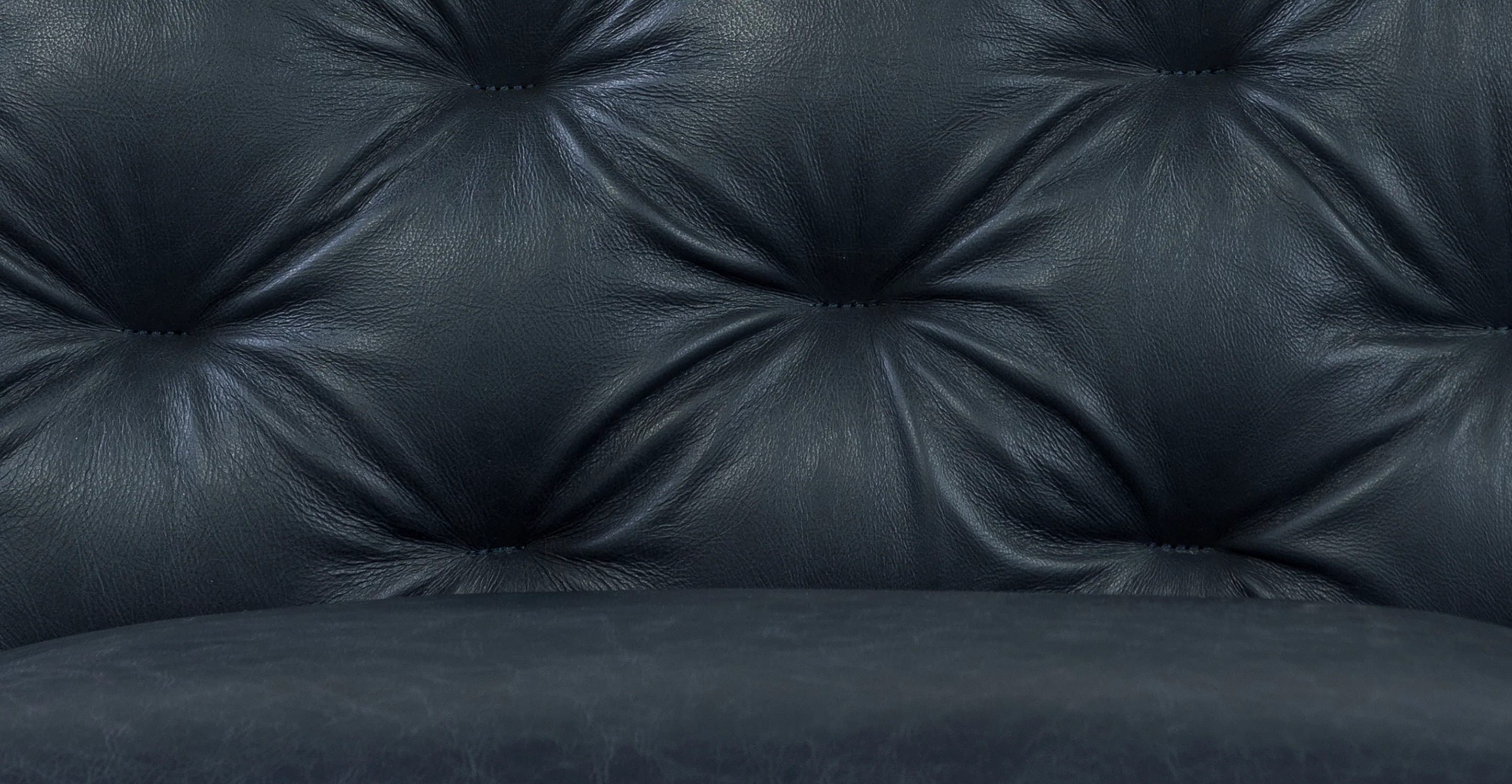 Essex Sofa - Image 91
